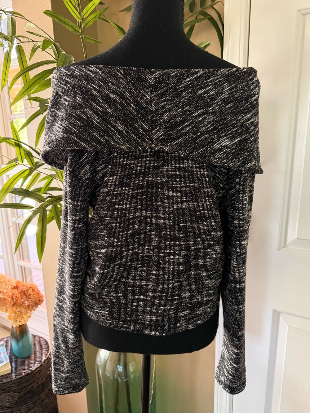 Sympli Black & White Marled Off-the-Shoulder Top - Picture 3 of 9